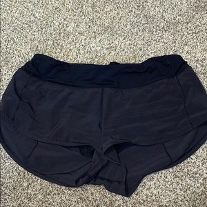 Black lulu shorts